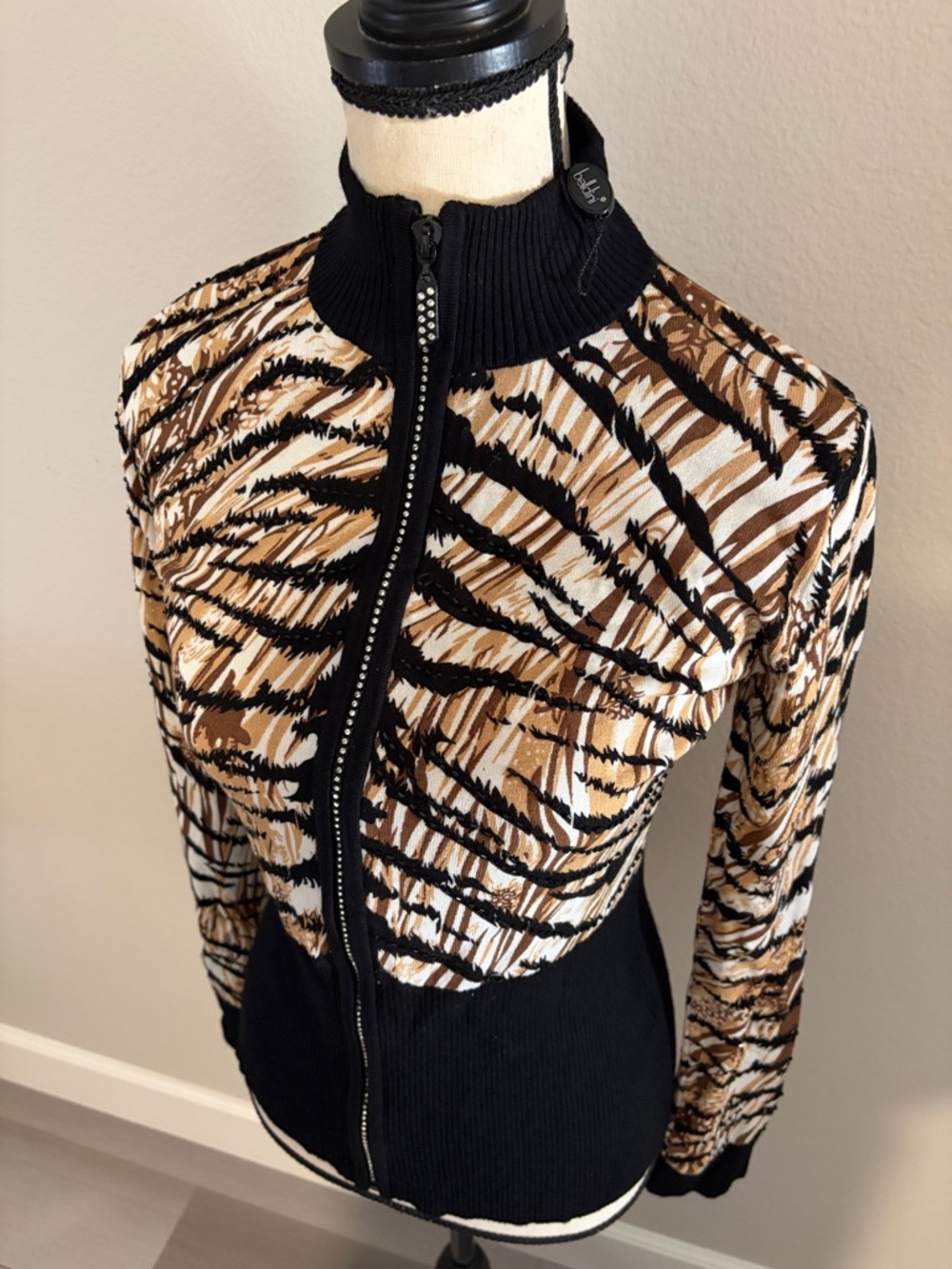 🐯Belldini Black Label Tiger Print Zip-Up Sweater Jacket w/ Rhinestone Zip Sz L 😊